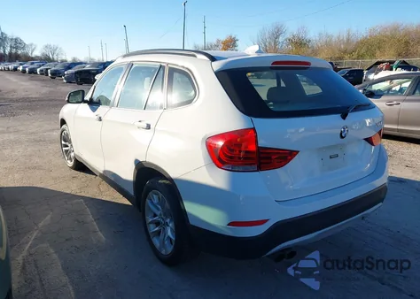 2015 BMW X1 xDrive28I из США, поврежденный, VIN WBAVL1C57FVY29540